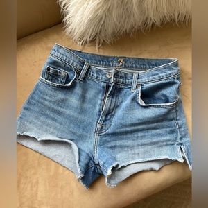 7 For All Mankind Women’s Denim cut-off short, size 25